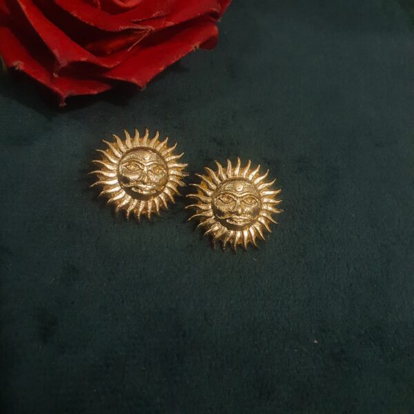 Goldplated sun studs