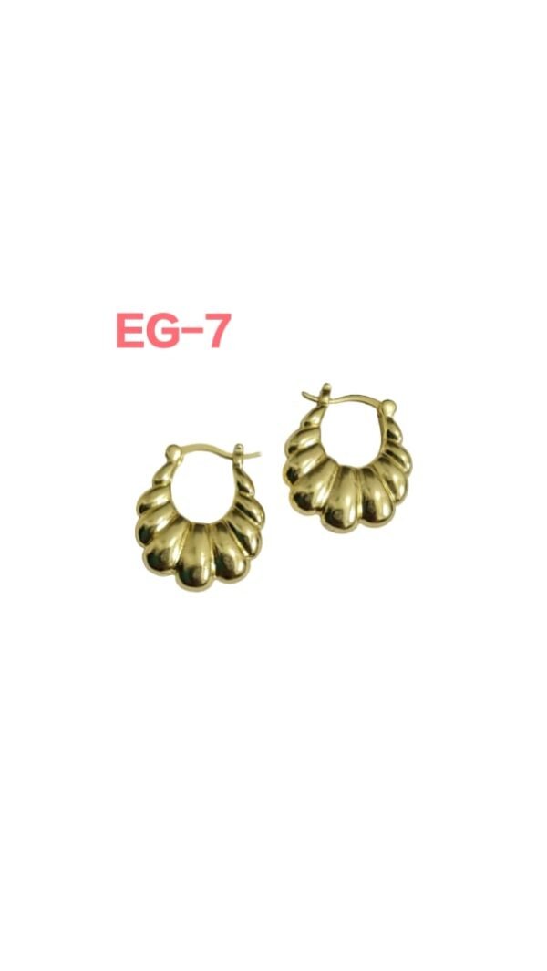 Dainty Petal Hoops