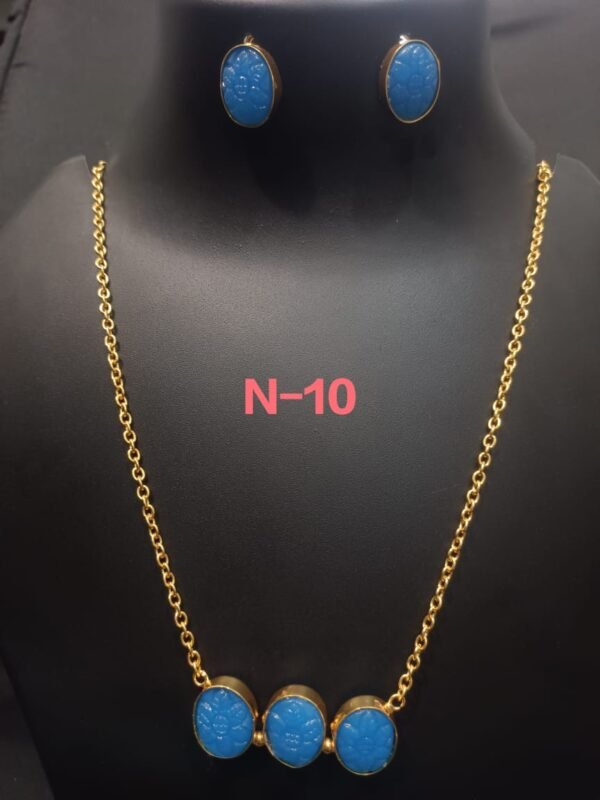 Brass Necklace Set with Carbin-Cut Stone